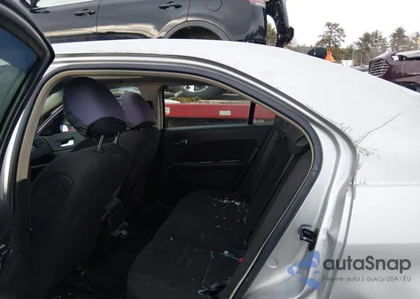 2010 Ford Fusion Hybrid from USA, damaged, VIN 3FADP0L33AR380512